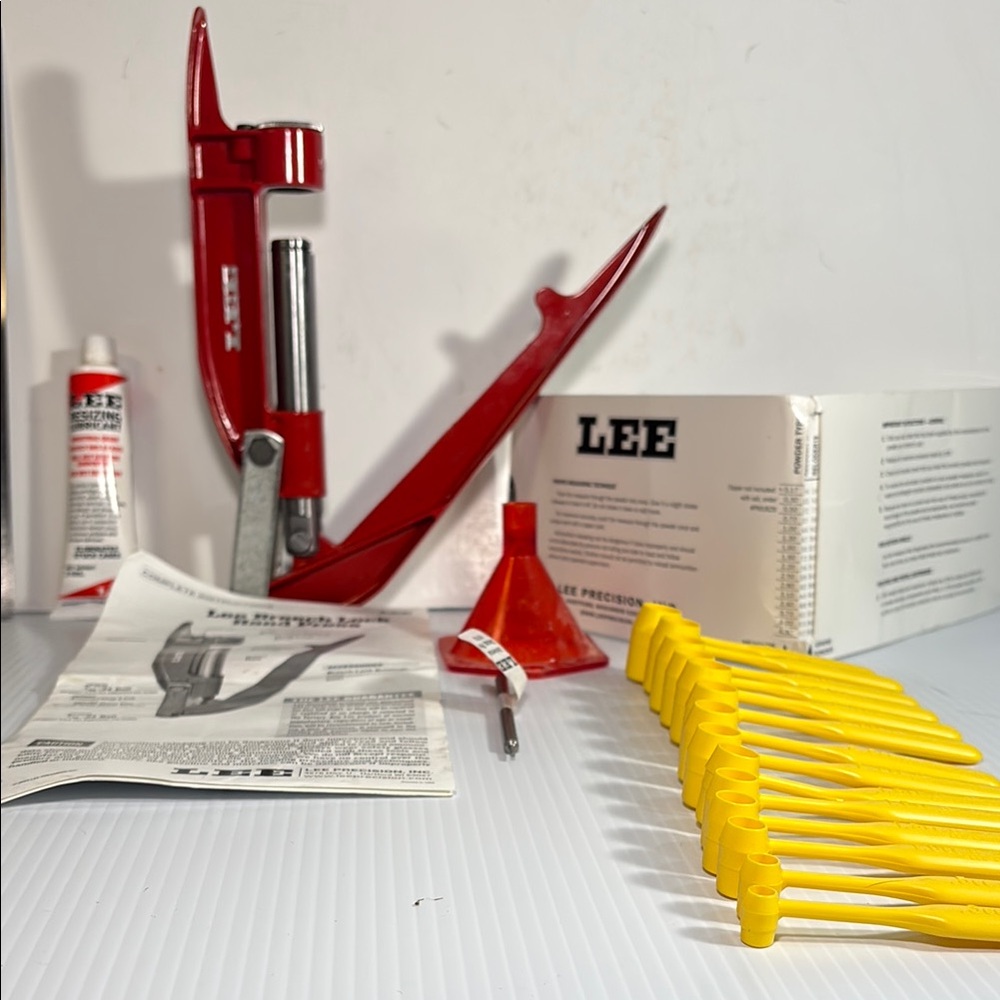 Lee Breech Lock Reloading Press